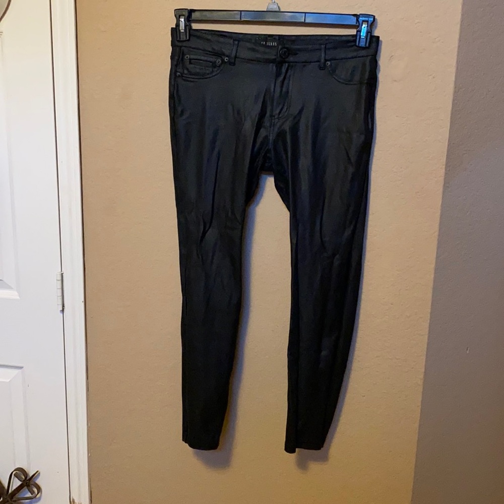 🎈Faux leather ankle pants